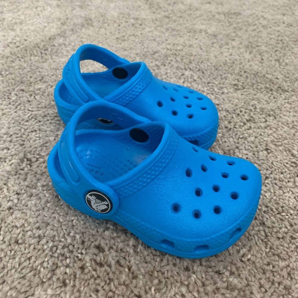 Crocs size 4 blue
